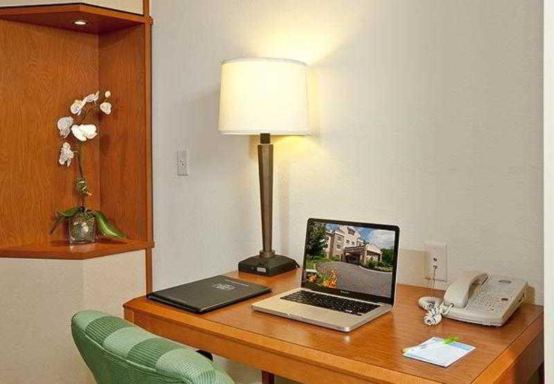 Fairfield Inn & Suites By Marriott Brunswick Freeport Szoba fotó