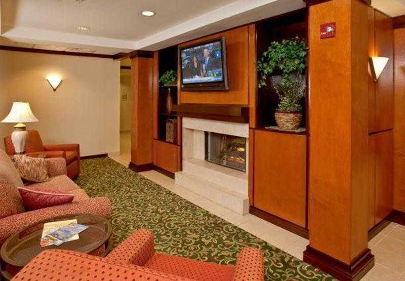 Fairfield Inn & Suites By Marriott Brunswick Freeport Beltér fotó