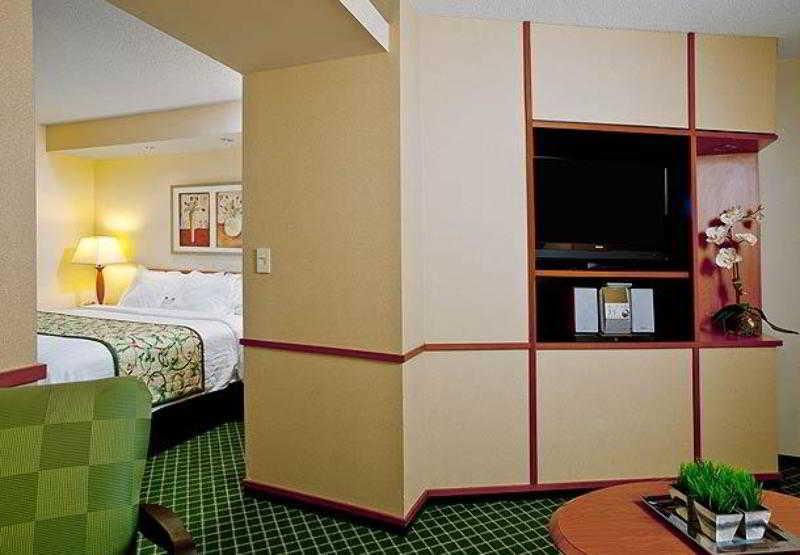 Fairfield Inn & Suites By Marriott Brunswick Freeport Szoba fotó