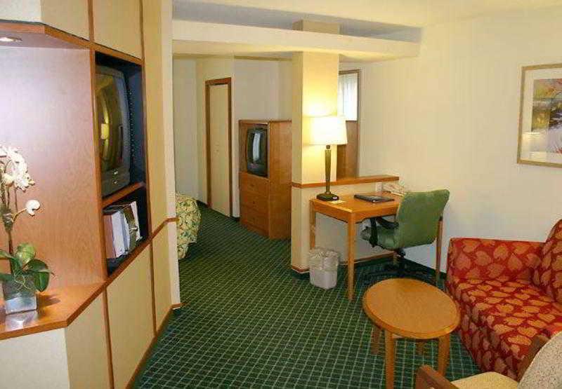 Fairfield Inn & Suites By Marriott Brunswick Freeport Szoba fotó